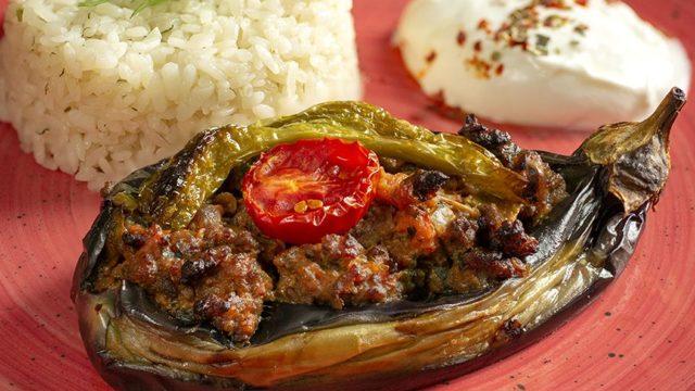 Patlıcanın en lezzetli hali: Nefis Karnıyarık tarifi! Karnıyarık nasıl yapılır?