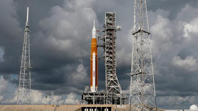 Muhtemelen NASA bile bu kadarını beklemiyordu! Artemis I'in karşısına bu kez Nicole Kasırgası engeli çıktı: Gerçekten nazar değmiş olabilir