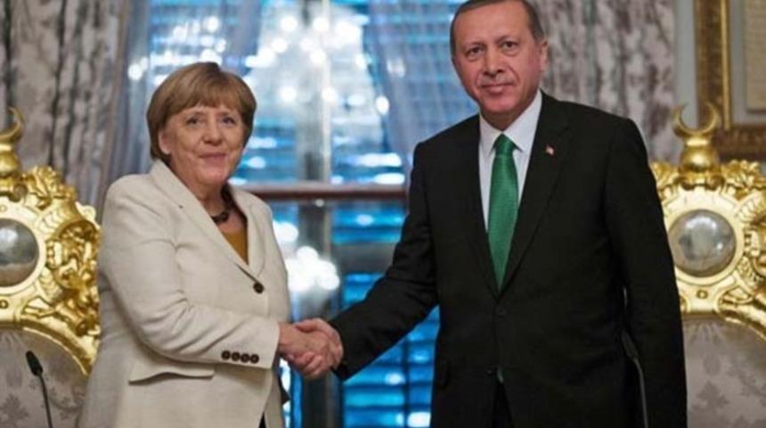 Erdoğan'dan Merkel'e taziye telefonu