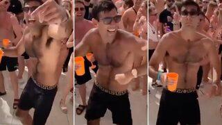 İngiltere'nin yeni Başbakanı Rishi Sunak'ın gündem olan dansı! ''İbiza'yı böyle ikna edecek''