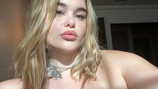 Euphoria'nın balık etli yıldızı Barbie Ferreira iç çamaşırlı pozlarını paylaştı! Göğüs ucunu saklamadı