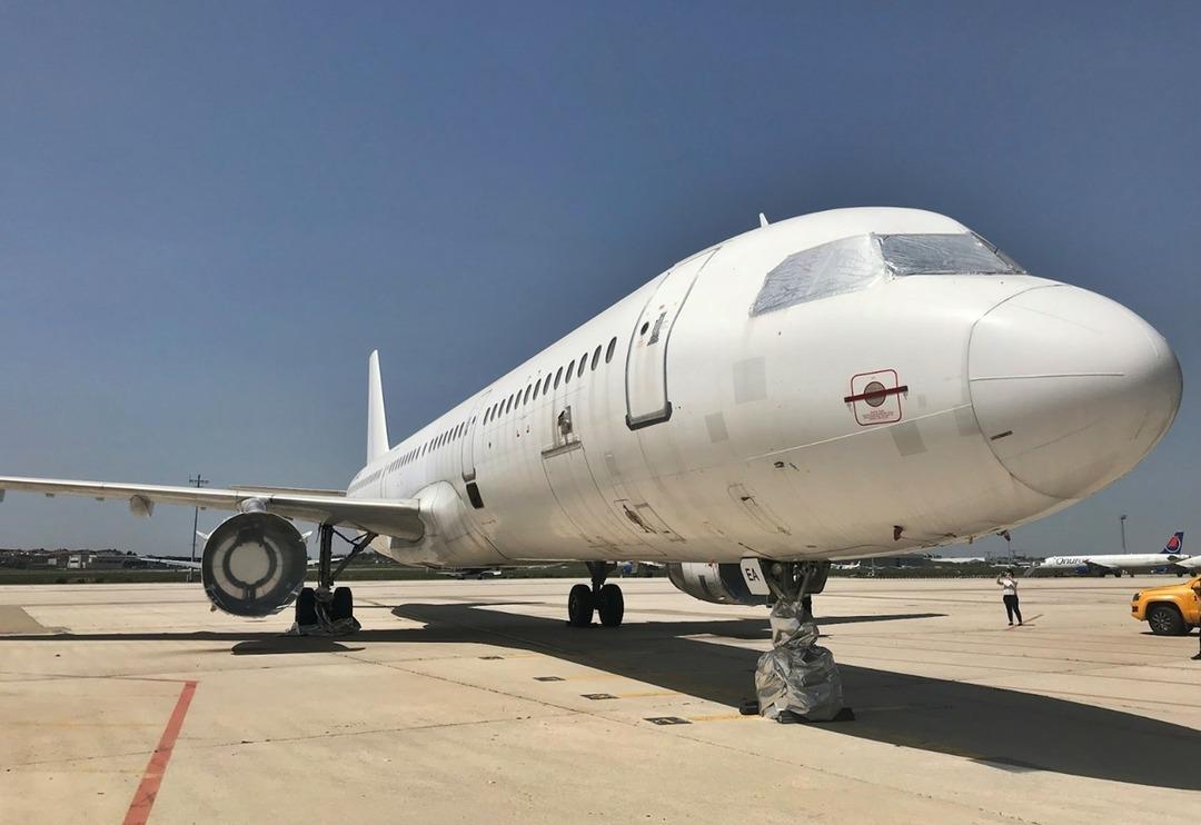 Şirket iflas edince sahipsiz kaldı! Yolcu u&ccedil;ağının fiyatını duyan şaşırdı: Tam 80 milyon lira...