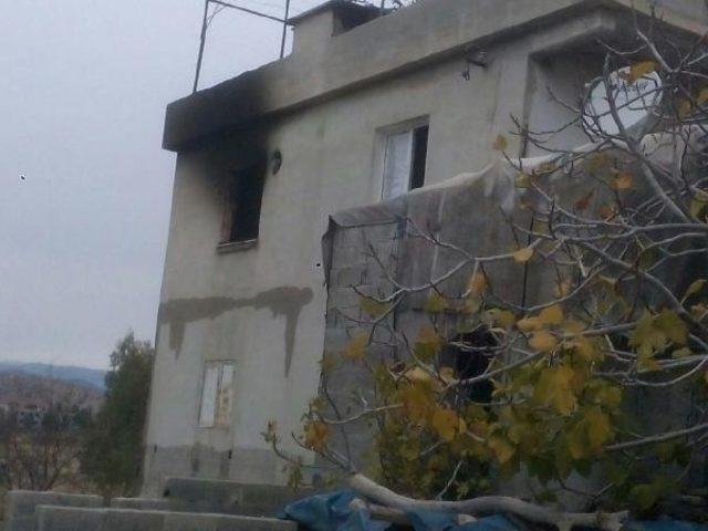 İşitme ve konuşma engelli eş, boşanma davası a&ccedil;an engelli karısını &ouml;ld&uuml;rd&uuml; 1