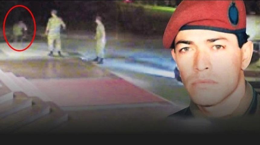 Ömer Halisdemir'in nabzını kontrol edip iki el daha ateş etmişler