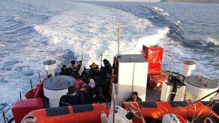 Çanakkale’de yelkenli teknede kaçak göçmenler ve organizatör yakalandı