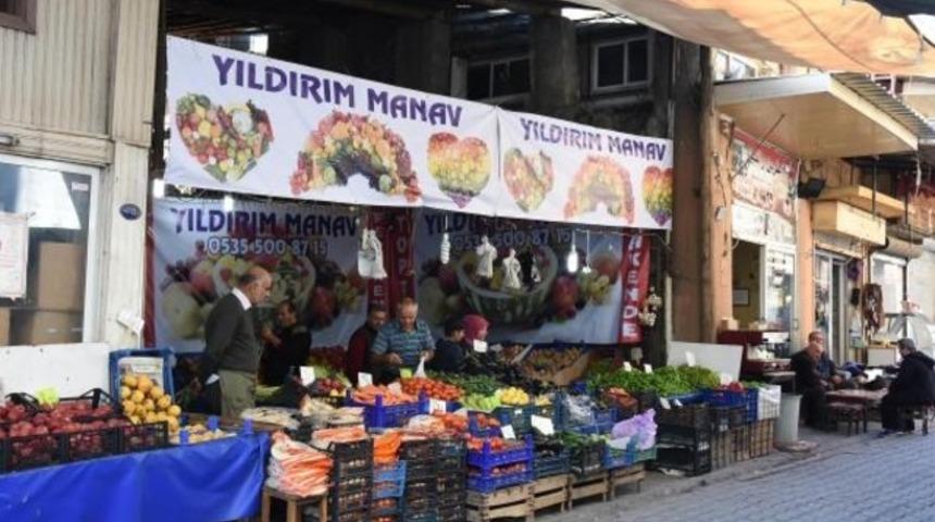 Tarihi hamam manav oldu