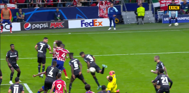 'İnanılmaz, inanılmaz!' Atletico Madrid - Leverkusen maçında daha önce görülmemiş bir olay yaşandı! Maç bitti, VAR uyardı ve penaltı kararı çıktı... G4
