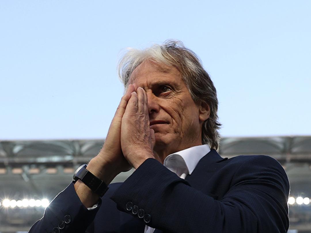 Fenerbah&ccedil;e, Rennes karşısında liderlik i&ccedil;in sahada! Jorge Jesus'un ilk 11'inde s&uuml;rpriz tercih...