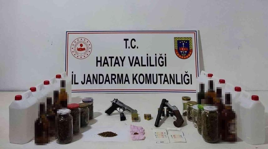 Hatay&rsquo;da ka&ccedil;ak&ccedil;ılık ve uyuşturucu operasyonu; 1 g&ouml;zaltı