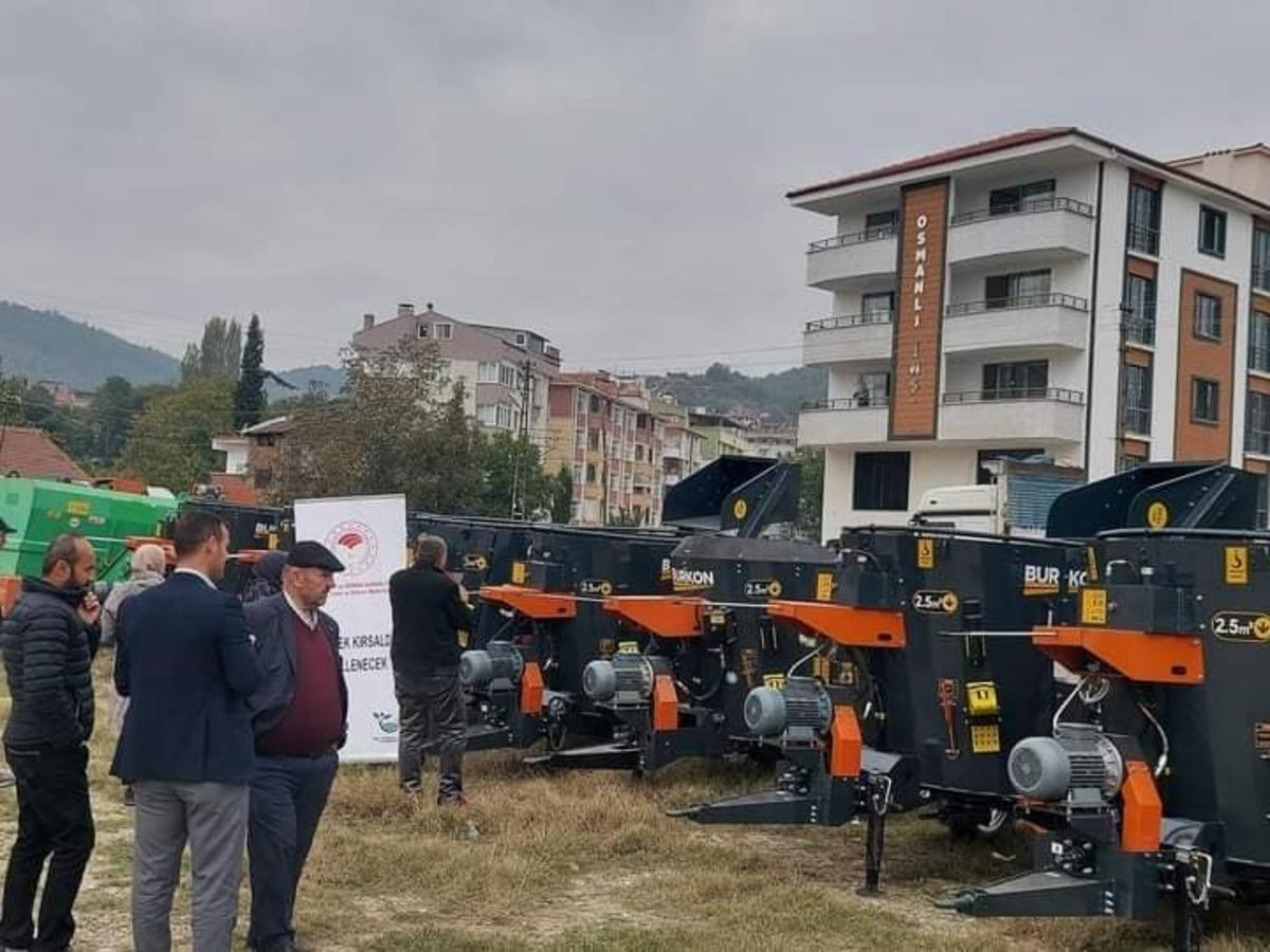 Boyabat&rsquo;ta &ccedil;ift&ccedil;iye y&uuml;zde 70 hibeli makine