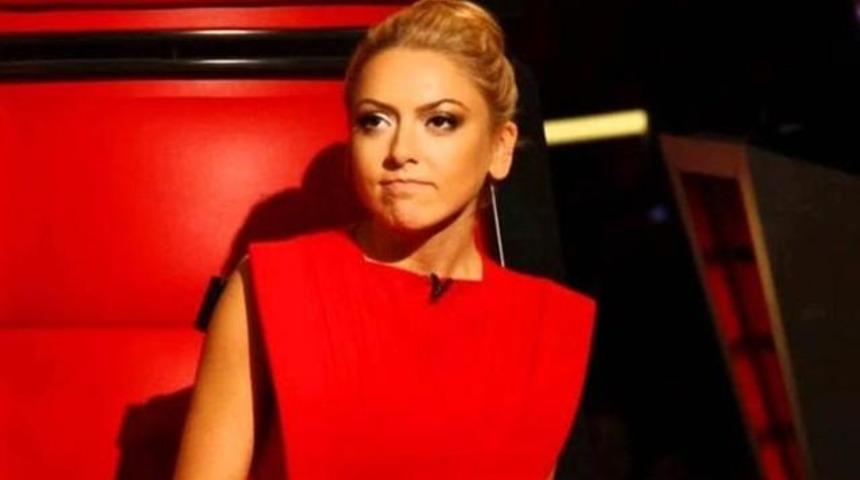 Hadise'ye B&uuml;y&uuml;k Canlı Yayında İcra Memurları Bakın Ne Yaptı!