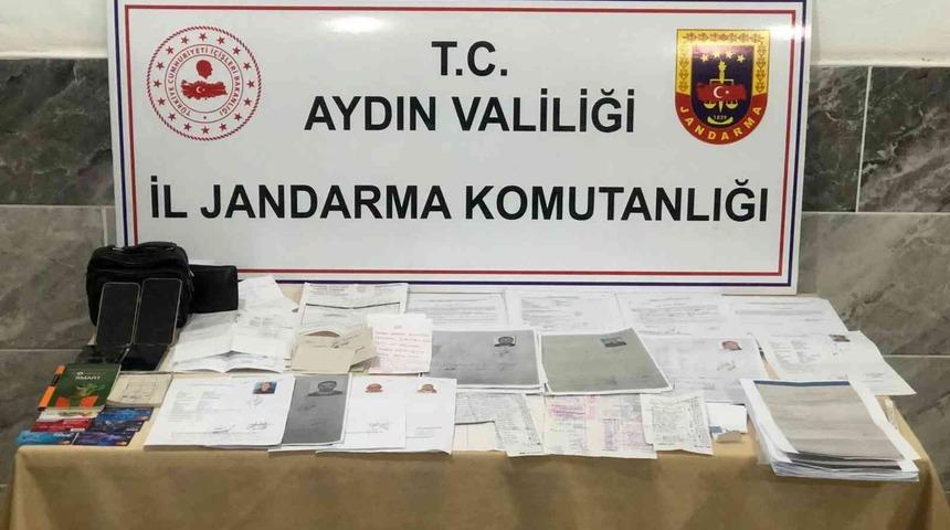 İstihbarat&ccedil;ı yarbayım deyip, vatandaşları dolandırdı