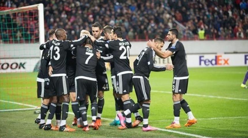 Beşiktaş: 3 Antalyaspor: 0 Ma&ccedil; &Ouml;zeti Golleri İzle