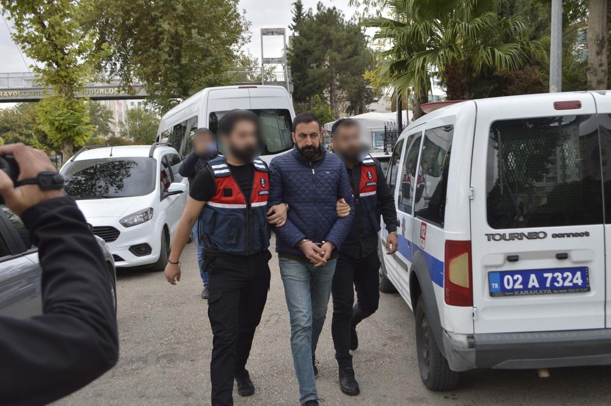 G&ouml;zaltına alınan HDP &Ccedil;elikhan il&ccedil;e başkanı adliyeye sevk edildi