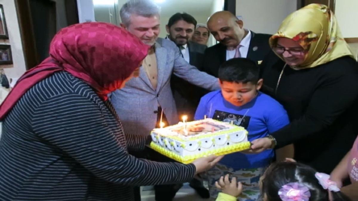 Şehidin oğluna doğum g&uuml;n&uuml; s&uuml;rprizi