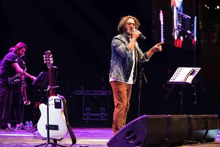 Şarkıcı Fettah Can Hatay’da sahne aldı G4