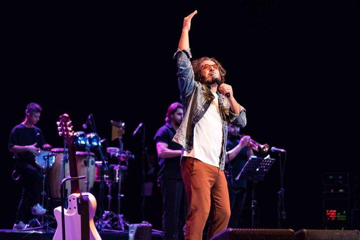 Şarkıcı Fettah Can Hatay’da sahne aldı G1