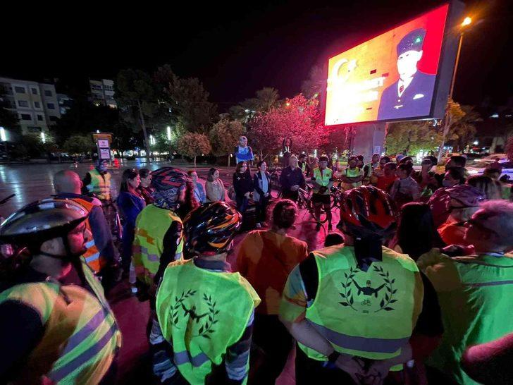 Meme kanserine dikkat çekmek için pedalladılar G3