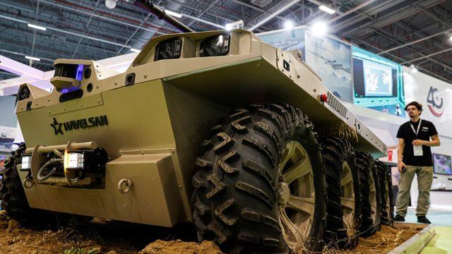 Türkiye'den peş peşe çok kritik hamle! Karada KAPGAN denizde ise ULAQ... Gören bir daha bakıyor!