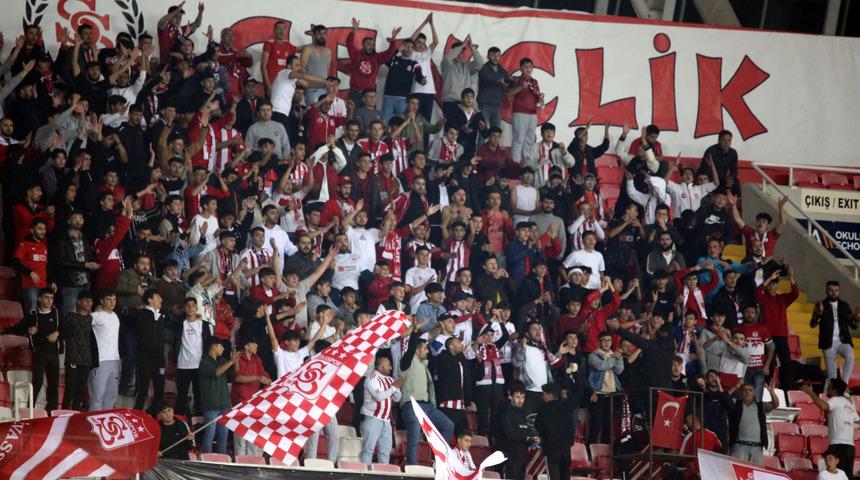 Sivasspor Cluj maçı hangi kanalda, şifresiz mi? Sivasspor CFR Cluj maçı canlı yayın saat kaçta, ne zaman?