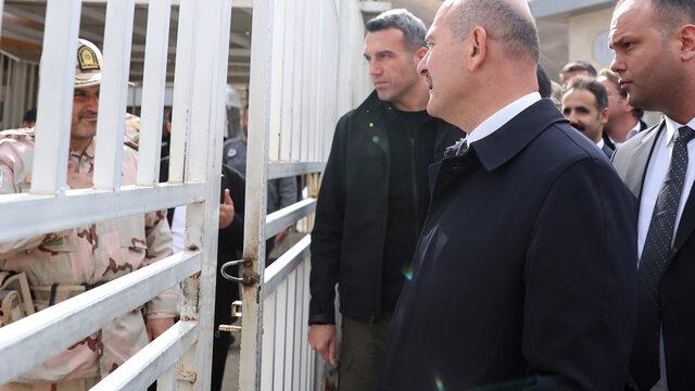 İçişleri Bakanı Soylu, sınırın sıfır noktasına gitti: İranlı asker ve turistlerle sohbet etti