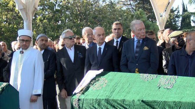 Müjdat Gezen'in acı günü! Vefat eden ablası son yolcuğuna uğurlandı