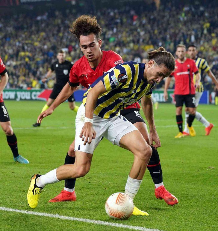 Son dakika: "Vasatizm gömleği yırtıldı!" Spor yazarları Fenerbahçe Rennes maçını böyle değerlendirdi! G3