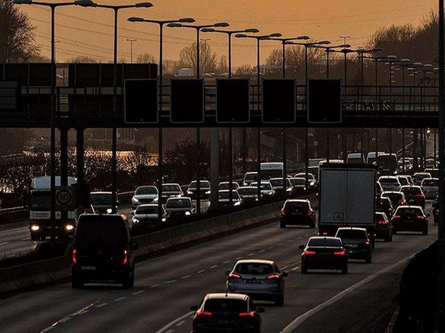 AB'den benzin ve dizel otomobiller için karar! 2035'te yasaklanacak
