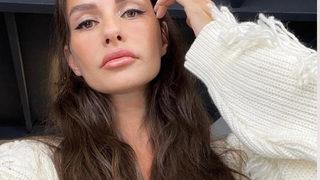 Yasemin Özilhan'ın tavla paylaşımı sosyal medyada dalga konusu oldu! Tavlaya bak bana fakir dedi