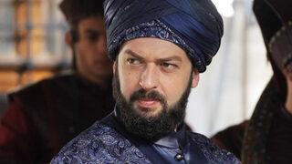 Cici filmiyle ekrana dönen Okan Yalabık son haliyle şaşkına çevirdi! Görenler tanımakta zorlandı