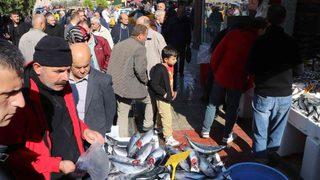 Vatandaşlar stok yapıyor! 3 tane palamut 90 TL