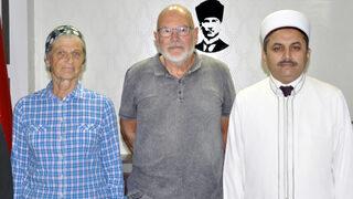 Muğla'da ezandan etkilenen İsviçreli çift Müslüman oldu