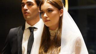 Yalı Çapkını Seyran'ın sevgilisi de çok ünlü çıktı! Darmaduman'ın yakışıklı yıldızı…