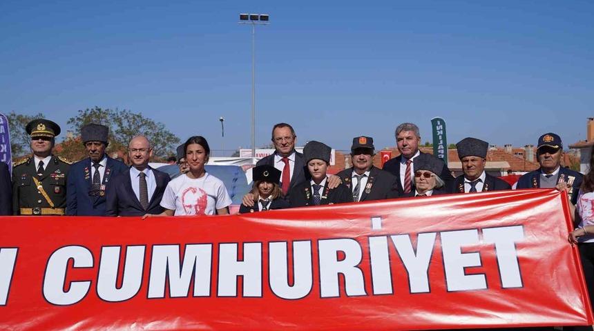 Ayvalık&rsquo;ta Cumhuriyet coşkusu