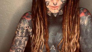 Ağsız pantolonunu giyip cesur pozlarını paylaştı! Sosyal medyada gündem oldu