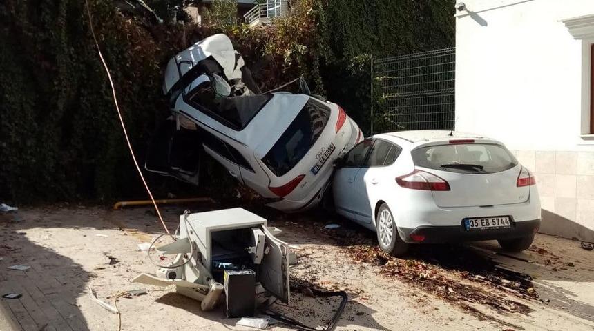 Freni patlayan kamyon dehşet sa&ccedil;tı: 1 &ouml;l&uuml;, 6 yaralı