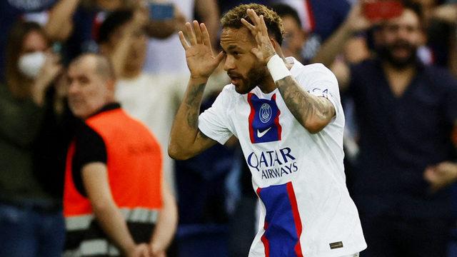 'Hocanızı getirin, ona da çalım atsın!' Neymar'ın Troyes maçında üst üste 5 kişiyi çalımladı, sosyal medya çıldırdı!