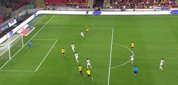 Tsubasa görse kıskanır! İsmail Köybaşı'nın attığı gol, izleyenleri büyüledi... G2