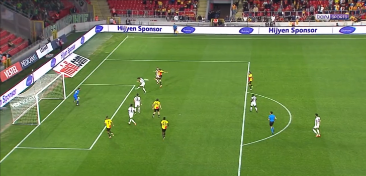 Tsubasa görse kıskanır! İsmail Köybaşı'nın attığı gol, izleyenleri büyüledi... G5