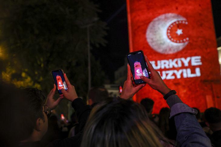 29 Ekim Cumhuriyet Bayramı'na özel 3 boyutlu mapping gösterileri izleyenleri büyüledi G3