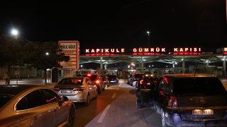 Ticaret Bakanlığı'nın güncelleme çalışması nedeniyle Trakya'daki sınır kapılarında geçişler durduruldu