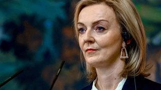 Çok konuşulacak iddia! Eski İngiltere Başbakanı Truss'ın telefonunu hackleyenlerin kimliği gündem oldu