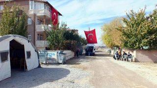 Kürt şehit ailesi: Biz bu bayrağı, vatanımızı seviyoruz