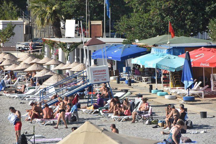 Fotoğraflar bugün Bodrum'da çekildi! Güneşi gören sahile koştu G2