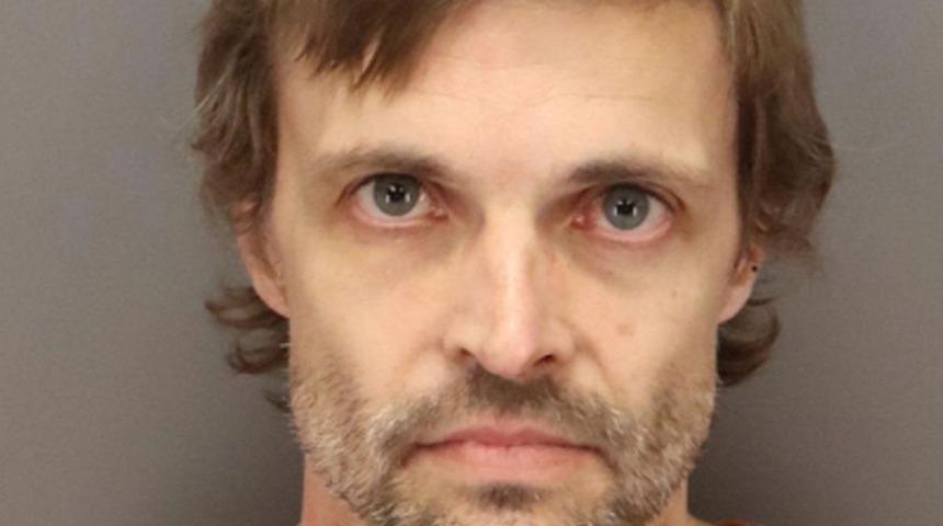 Çırılçıplak soyunup şoke etti! Bina ile cinsel ilişkiye girmeye kalkışınca olanlar oldu