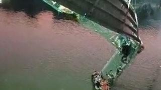 Son dakika: Hindistan'da köprü çöktü! Çok sayıda ölü ve yaralı var