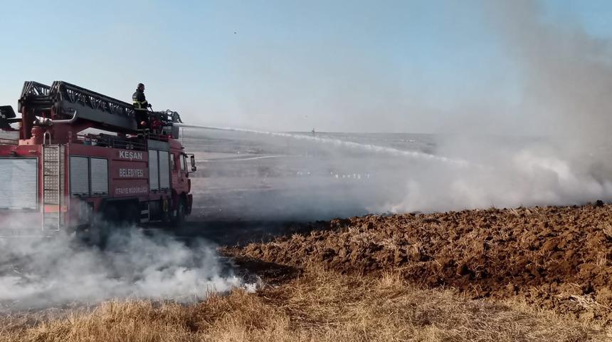 Yanan arı kovanlarını söndürmek istemişti! Vücudunda 2 ve 3'üncü derece yanıklar oluştu