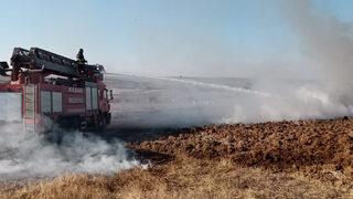 Yanan arı kovanlarını söndürmek istemişti! Vücudunda 2 ve 3'üncü derece yanıklar oluştu