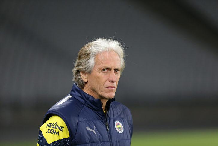 Son dakika: 'Kaan Ayhan adım adım Kadıköy'e!' 'En sonunda sahaya ben çıkacağım' diyen Jorge Jesus'a Fenerbahçe Yönetimi'nden stoper hediyesi! G3