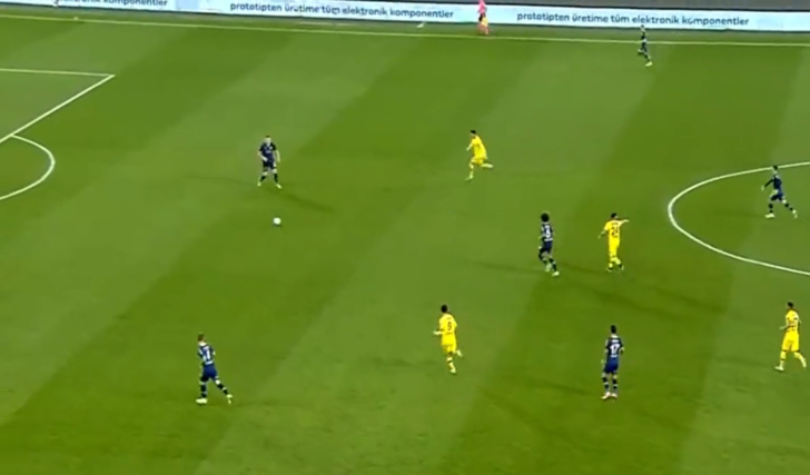 Son dakika: 'Artık dinlendirilmeli!' Fenerbahçe - İstanbulspor maçında Attila Szalai'nin hatası pahalıya patladı! Jetmir Topalli boş kaleye topu gönderdi.. G1